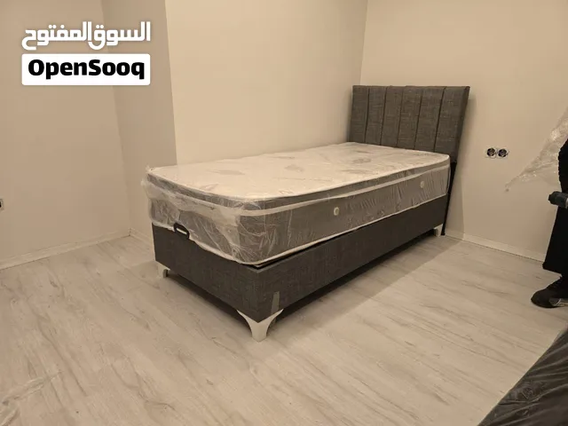 سرير مفرد مع فرشة بامبو مريح
