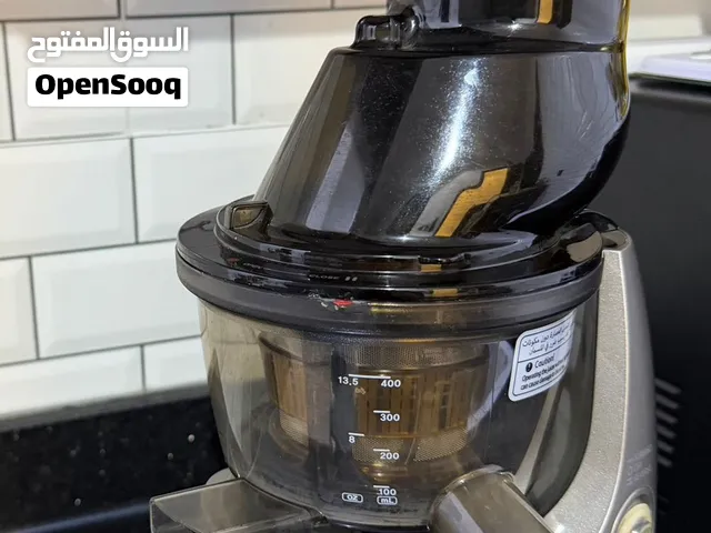 عصارة العصر البطيء Kuvings