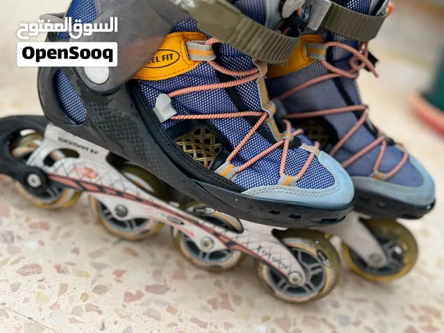 حذاء تزلج.