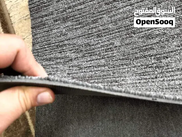 توريد وتركيب أرضيات الموكيت البلاط عالي الجودة، مصممة خصيصًا ل المكاتب و الشركات سجاد موكيت بلاط