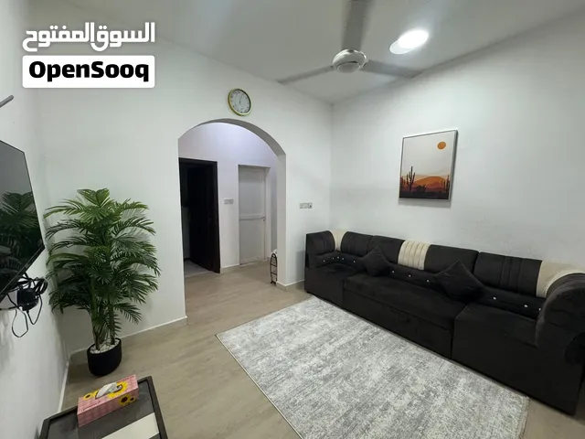 شقة جديدة للبيع في مركز المدينة بصلالة قريبة من كل الخدمات والمواقع السياحية