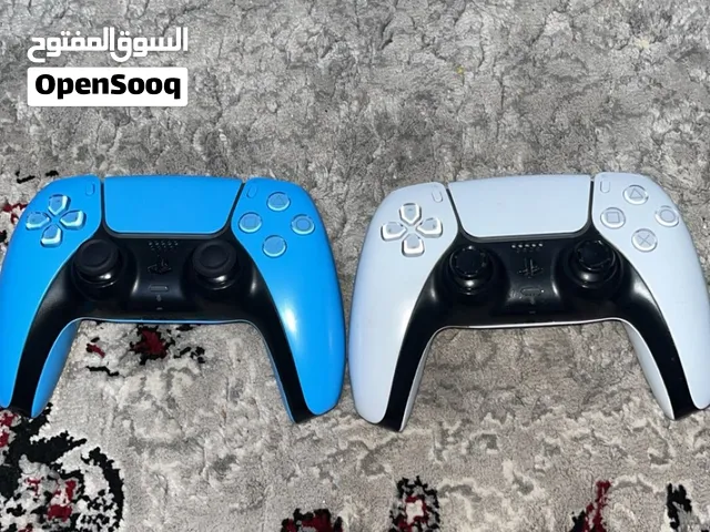 للبيع يدتين سوني فايف حالتهم ممتازه