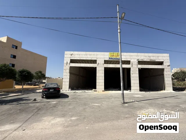 للإيجار – مجمع تجاري بموقع استراتيجي في عين الباشا