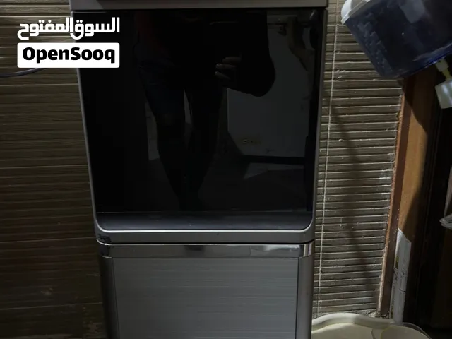 براد مي نظيف جدا   لو راقي وصا ص واسودّ  استعمال قليل