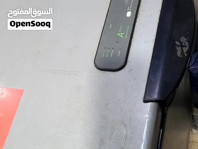 ثلاجه صناعه برتغالي الحجم 267 لتر