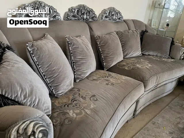 طقم كنب رمادي مكوّن من 10 مقاعد