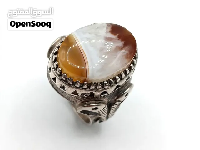 عقيق يماني مُزهِر لعشاق المقتنيات التراثية والقطع الفريدة متوفر توصیل