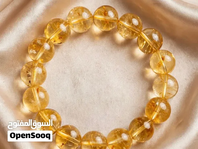 اساور من الاحجار الكريمة