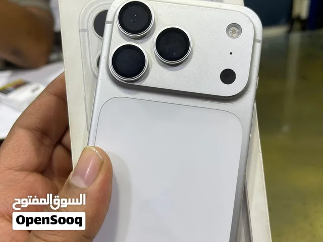 جهاز 17 برو 256 بطاريه 100  عددٍ الشحن مشحون 180 مره  بالعلبه معفي ضريبه كسر زيرو مفهوش خربوش