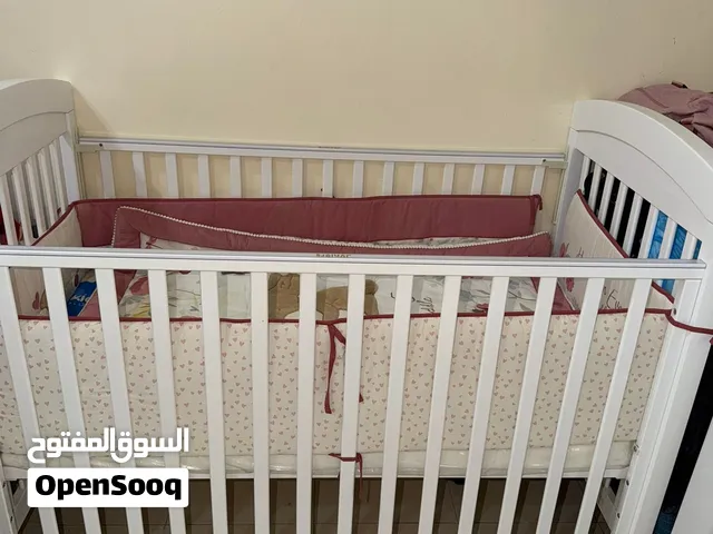 سرير  أطفال للبيع