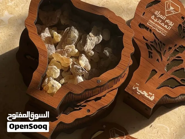 توزيعات يوم المرأة العمانية، افضل التشكيلات والتصاميم لمناسبة يوم المرأة،مع اجود انواع اللبان الاصلي