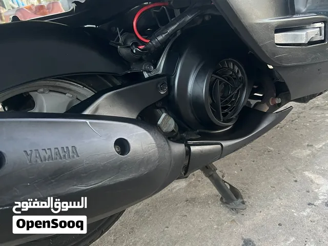 بوليس حديث للبيع