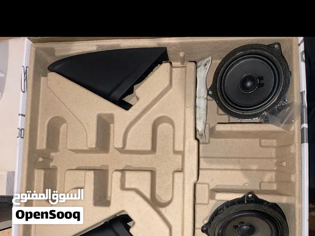 بي ام دبليو 520 G30 2018 سماعات إماميه يمين ويسار وغطاء اصلي حق الوكاله