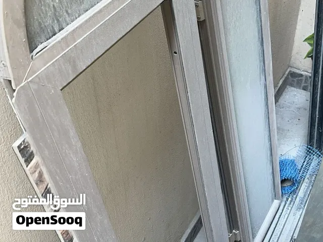 نافذة طوالية شكل جميل وممتاز