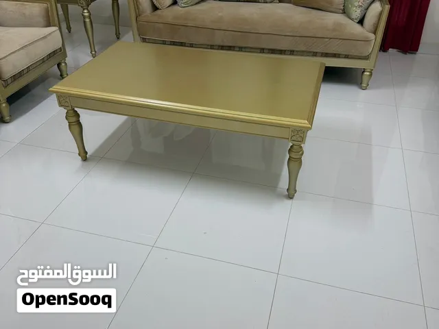 كنبات راقيه خشبيه مع الطاولات 700 ريال