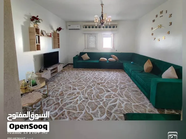 منزل وفوقه شقتين للبيع مصراته كرزاز