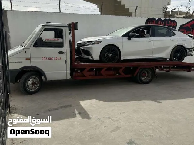 ساحبه لنقل السيارات داخل طرابلس وخارجها