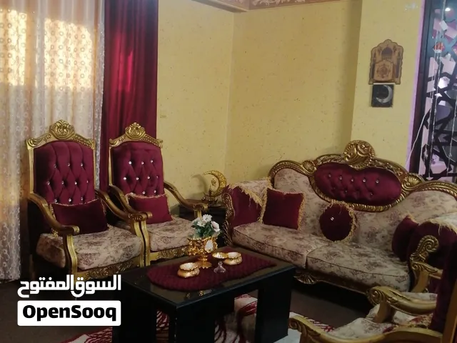 شقة طابق أخير طابقية للبيع