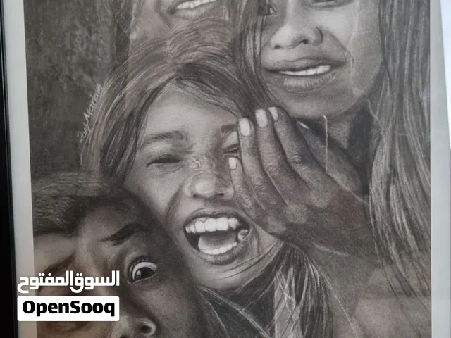 لوحة فرحة الطفولة والبراءة – إبداع واقعي بقلم الرصاص تجسيد حي للسعادة