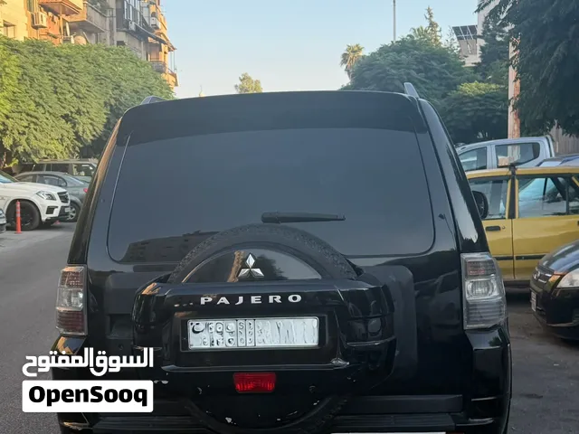 متسوبيشي باجيرو 2010