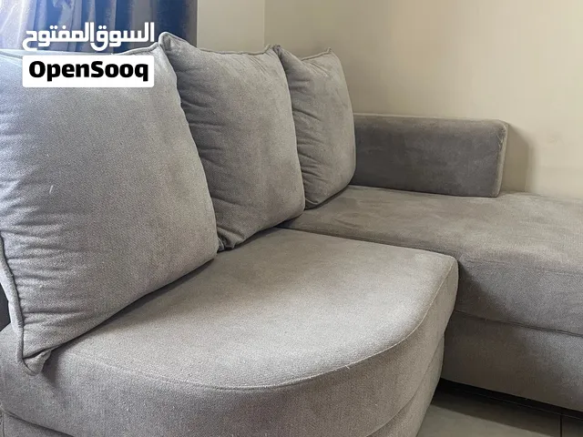 ركنة جراي أنيقة ومريحة، مصنوعة عمولة وبحالة ممتازة سبب التغيير التجديد فقط جديده لا يوجد أطفال