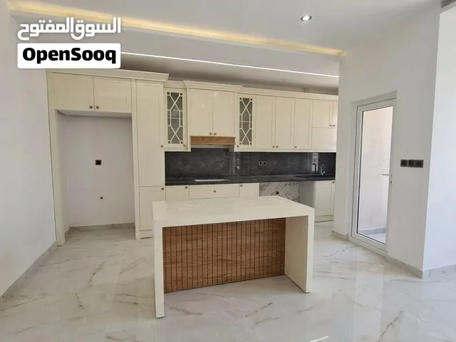 شقة حديثة للبيع في مشهد (110م2) صفر جديدة - موقع سكني هادئ