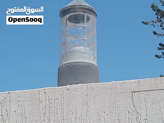 اللي عنده زي هاذي اللي في الصوره يتواصل معاي ضروري 2 لمبات للبيع