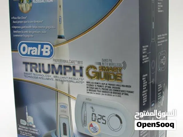 فرشاة أسنان كهربائية Oral-B Triumph