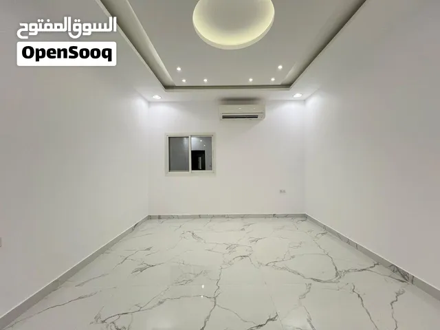 غرفتين وصاله اتنين حمام للايجار ب مدينه الرياض بجنوب الشامخه اول ساكن مساحه واسعه قريب من الخدمات