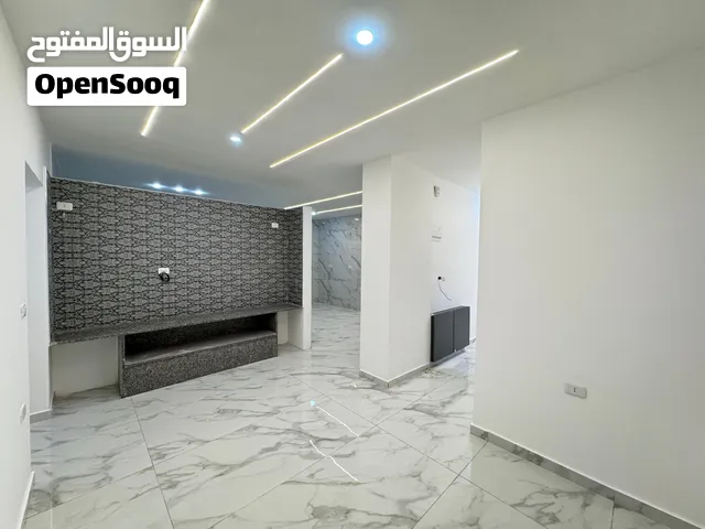 للبيع: شقة طابق ثاني يمين فاخرة في طبربور بسعر مميز!