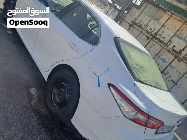 تويوتا كامري هايبر LE