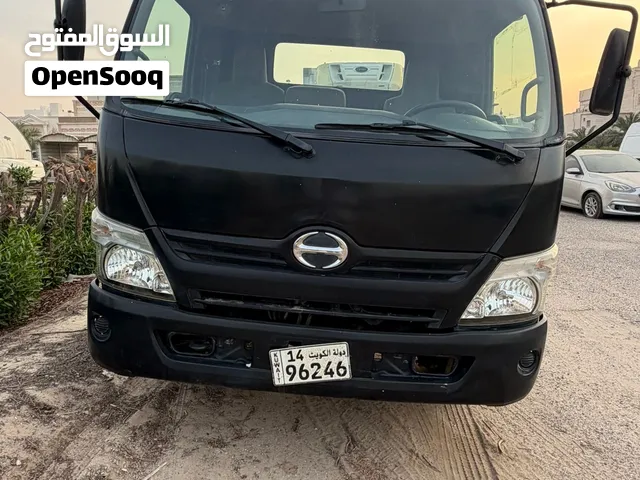 للبيع هاف لوري هينو 2016