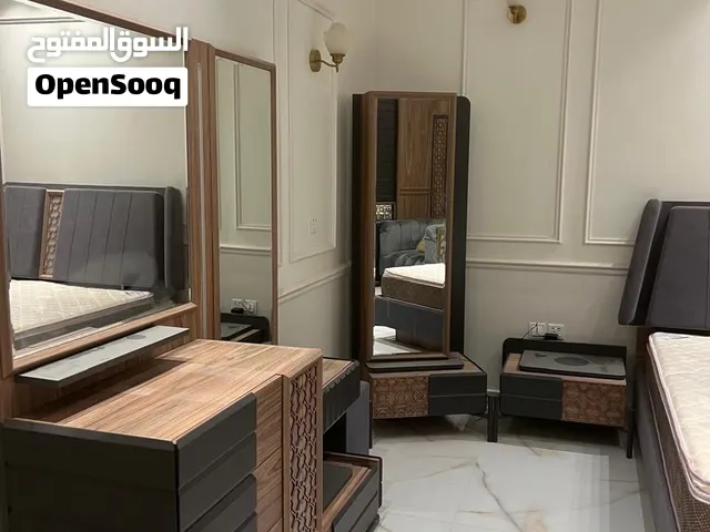 غرفة نوم شبه جديده