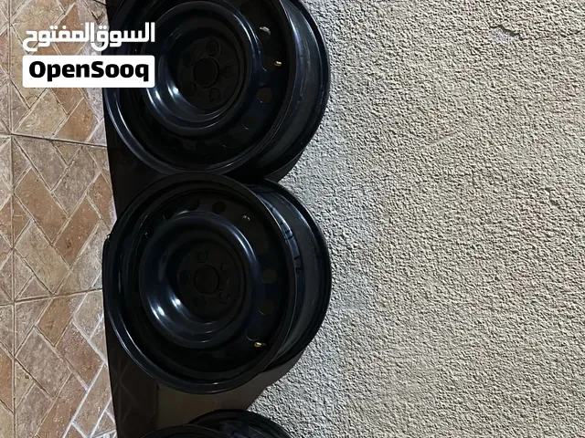 عجلات 16 بوصة مستعملة من علامة أخرى بجودة عالية