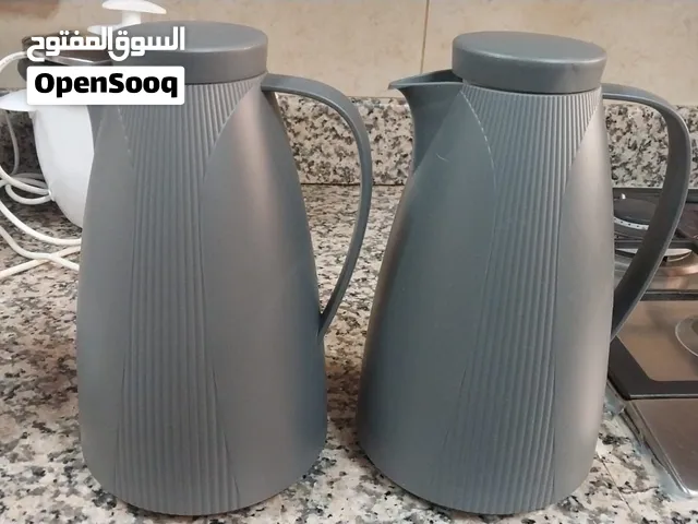 Big Price cut!! 2 Matching Insulated Thermos Flasks / Tea & Coffee Serving Jugs 6 bd (was 15 bd)