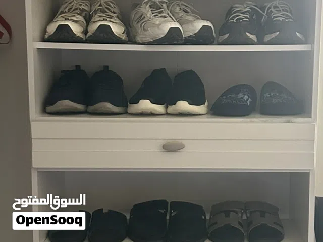 خزانه احذيه كبيره