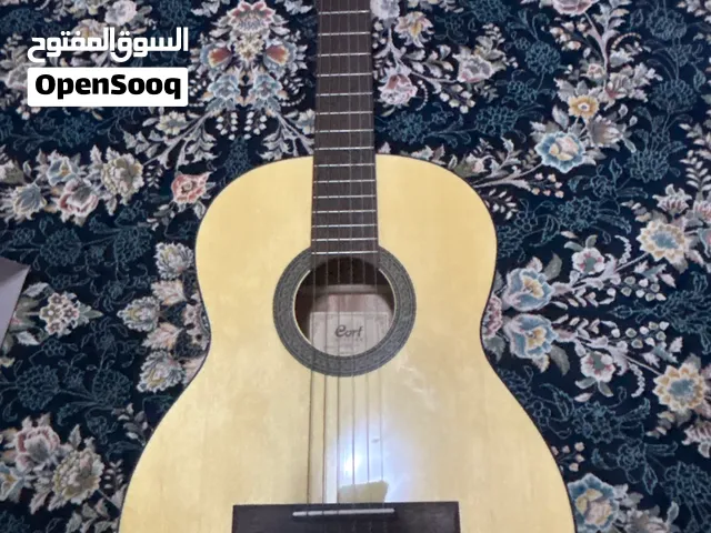 Guitar court