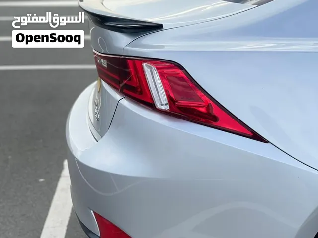 بيعه مستعجله لـكزس IS 250 2014 فضي مستعمل بحالة ممتازة مع مواصفات أمريكية للعلم الموتر f سبورت اصل.