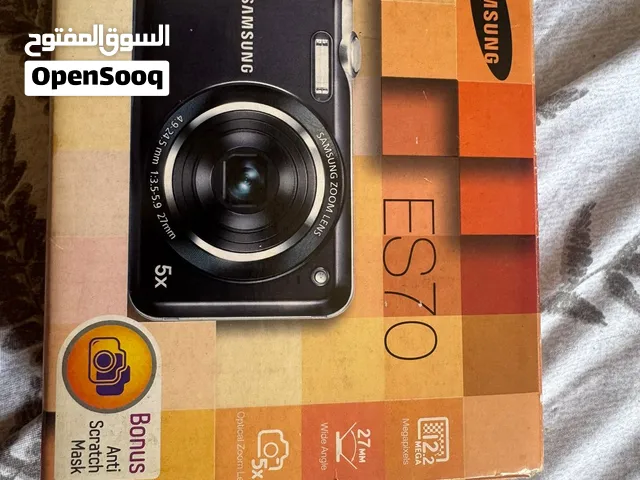 Samsung ES70 12.2MP digital compact camera + all accessories and bag like new barely used