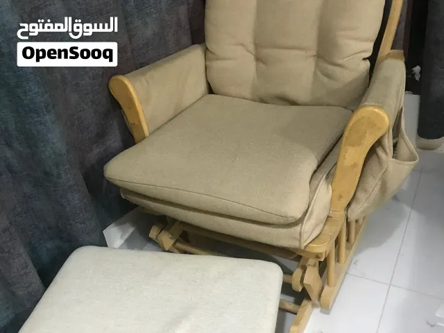 كرسي هزاز استعمال نظيف وخفيف مع مقعد الرجل