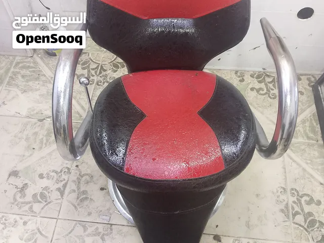 كرسي حلاقه ومرايه وعربانه