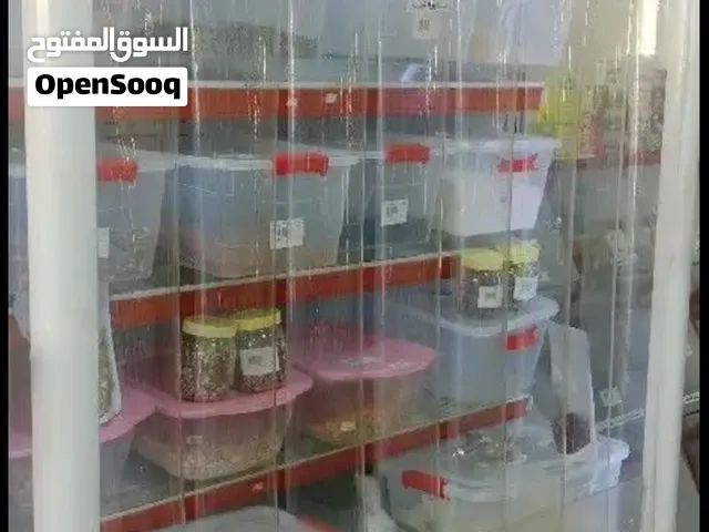 ثلاجتين عرض بطول 2 متر في 2 متر استخدام نظيف جدا وغسالة 7 ك مستخدمه نظيفة جداً وبرادة مويه شبه جديدة