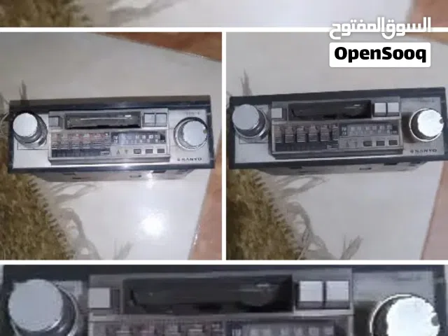 كاسيت سيارة ماركة سانيو  راديو وكاسيت بس...لايوجد فلاشه.