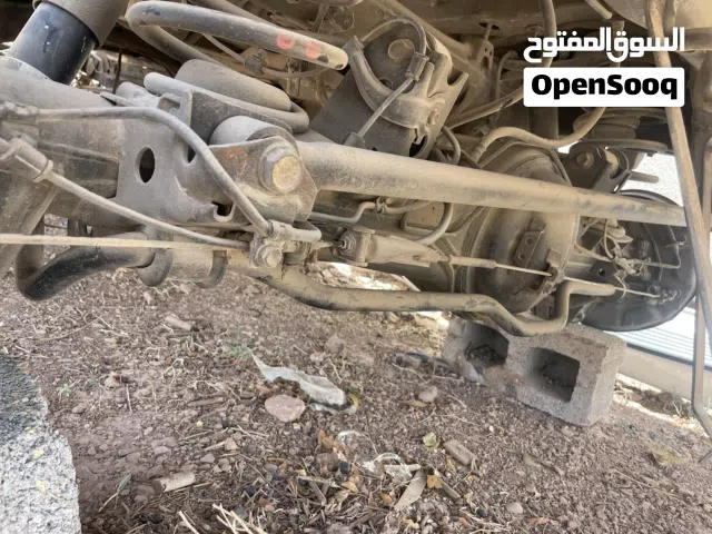 قطع غيار لكزس ستيشن