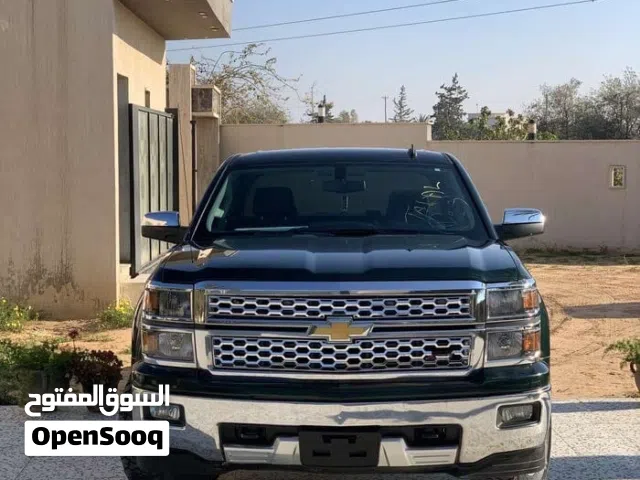 سلفرادو ربي يبارك نظيفه ماشيه 320 بالكيلو عيوب بسيطه جدا والسعر قابل للتفاوض و بالكشف رباعي