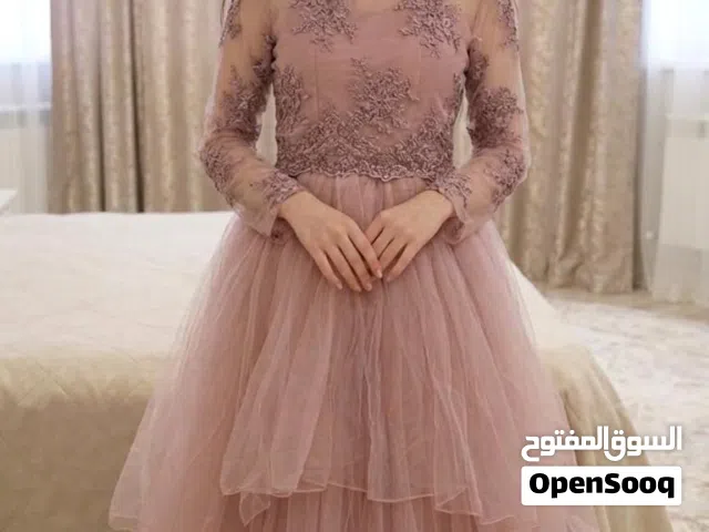 فستان لحفلات الزواج