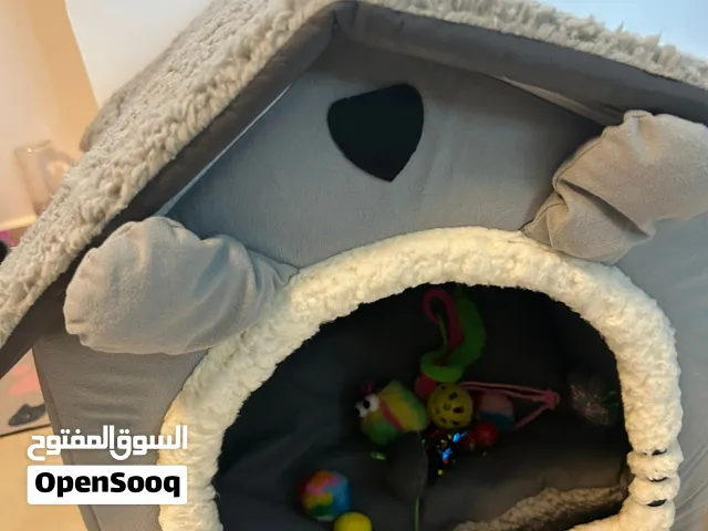 بيت للحيوانات الاليفه قطط او كلاب حجم لارج 49*39*46 فقط 8 دينار