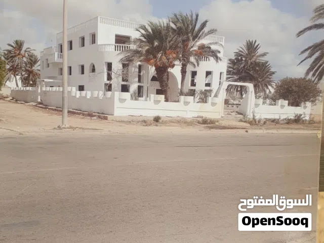 نزل للبيع في جربه
