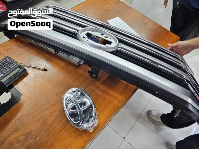 Toyota Land Cruiser 2022-25 Front Grill with Logo Brand New in Box bd65 only