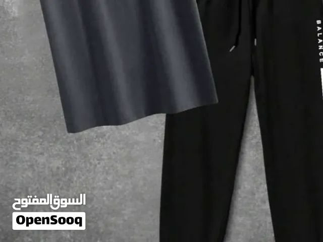 ملابس رياضية رجالية للبيع